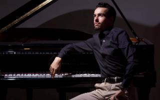 Il pianista Joseph-Maurice Weder in ''Dalla grazia al dramma - Tre sonate a confronto'' allo Steri di Palermo