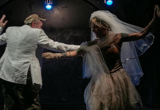 FRANCESCO BERNAVA E ALICE SGROI in "CUORI"