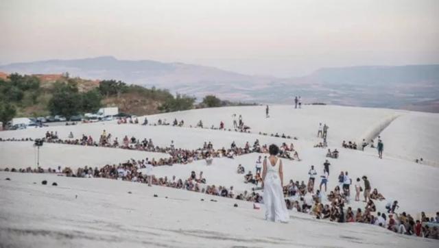 Uno spettacolo sul Grande Cretto Uno spettacolo sul Grande Cretto