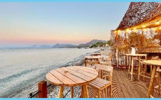 EcoBeach, il ristorante senza indirizzo dove il mare indica la strada